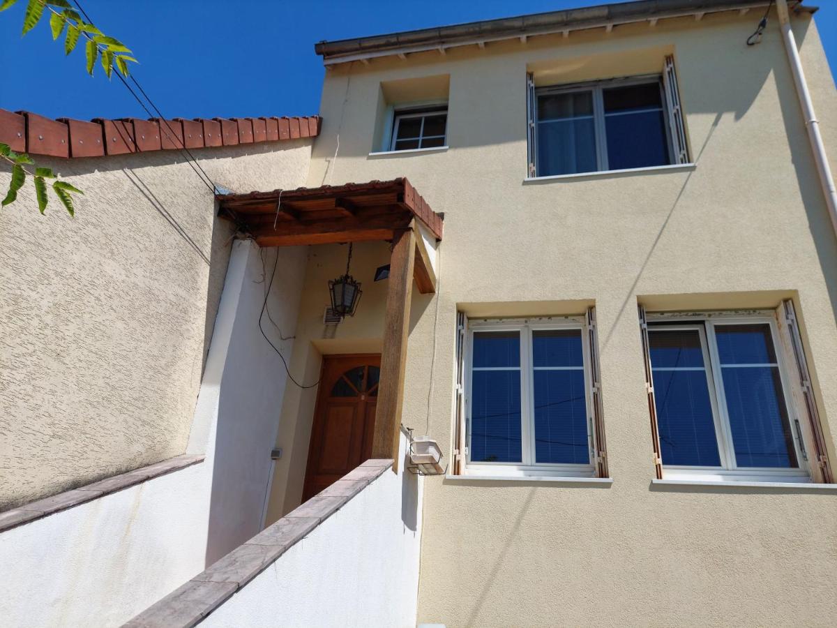 Chambre privée dans maison à deux pas de la gare de Franconville - B&B Franconville