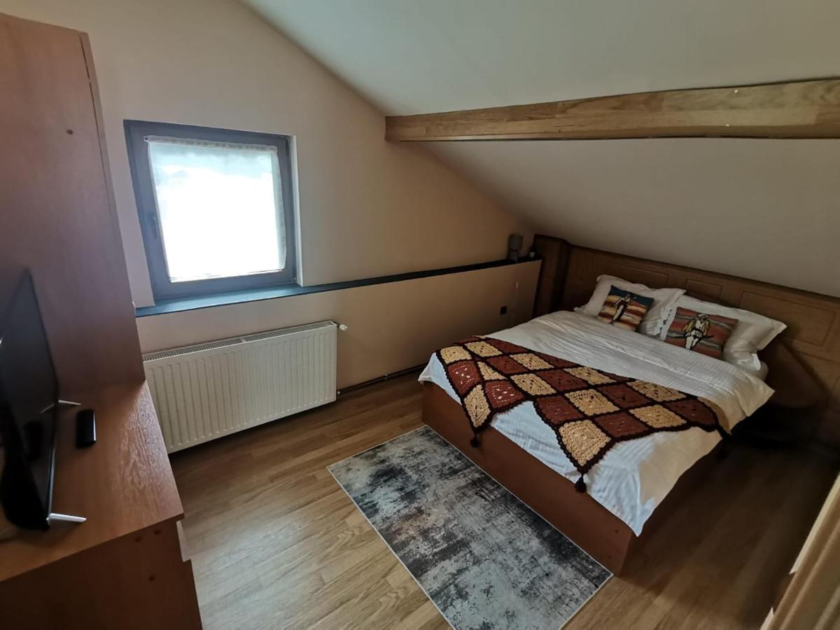 Suite with Mountain View