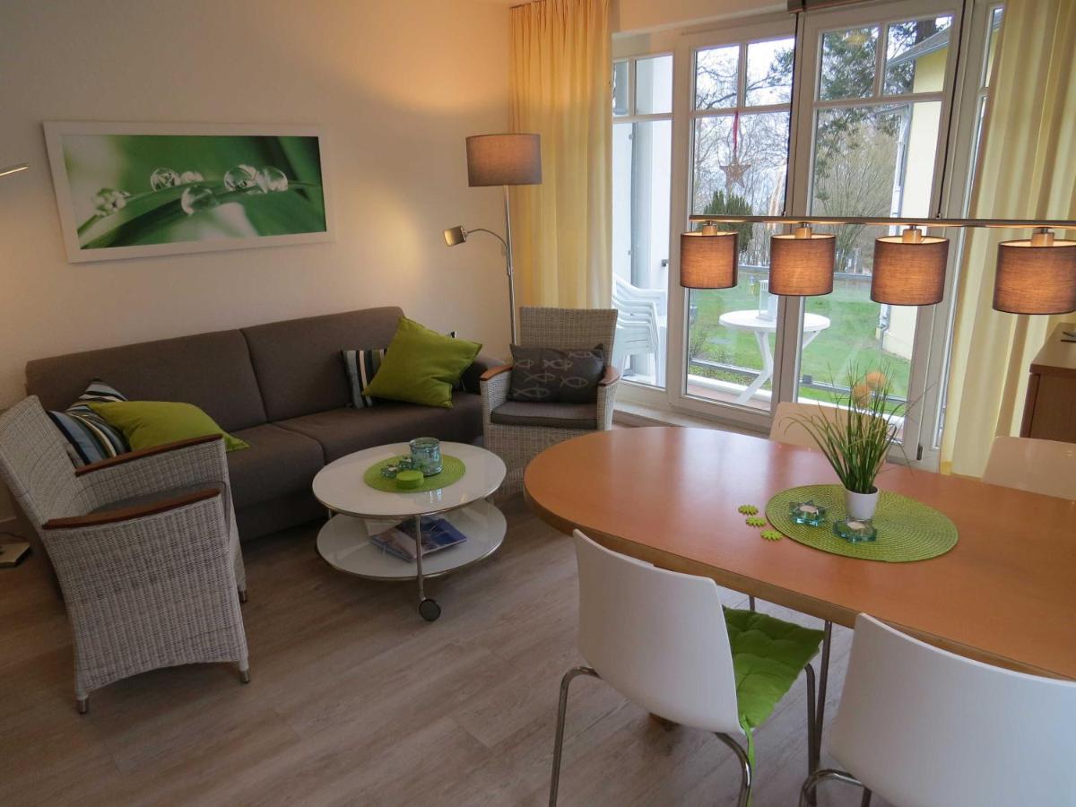 One-Bedroom Apartment with Balcony