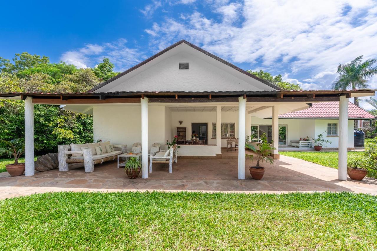 Hibiscus - B&B Diani Beach