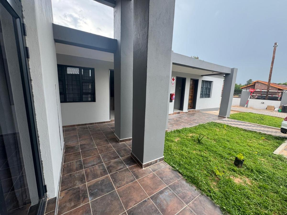 Mercy Accommodation Guest House - B&B Jwaneng
