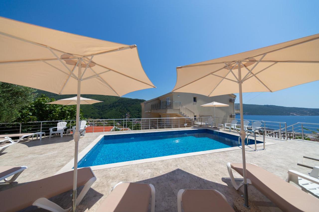 Golden View Apartments - B&B