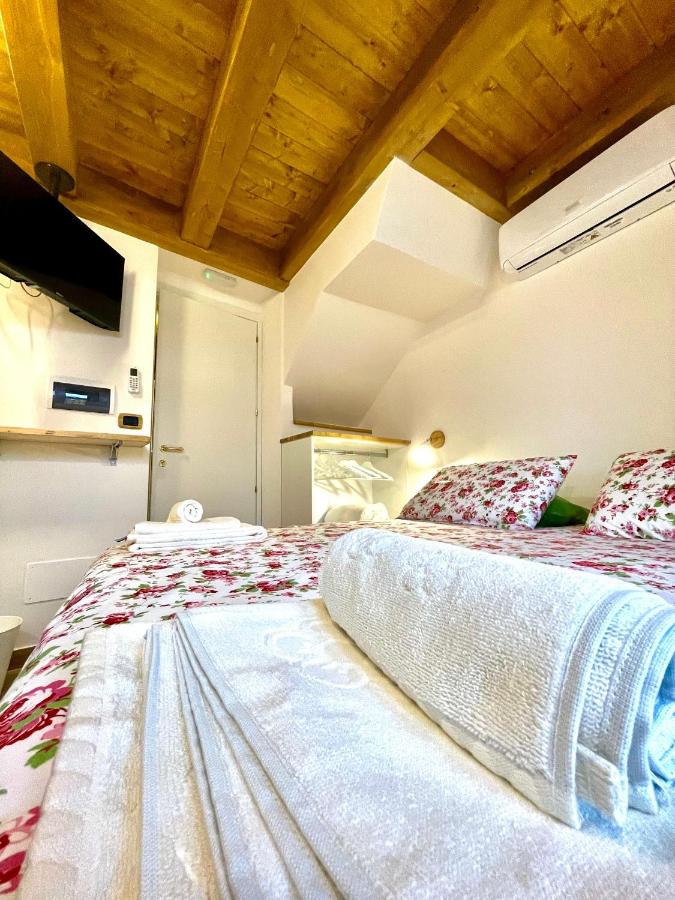 Double or Twin Room with Private Bathroom