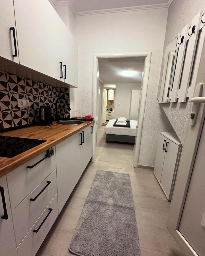 Mira Apartmani - B&B