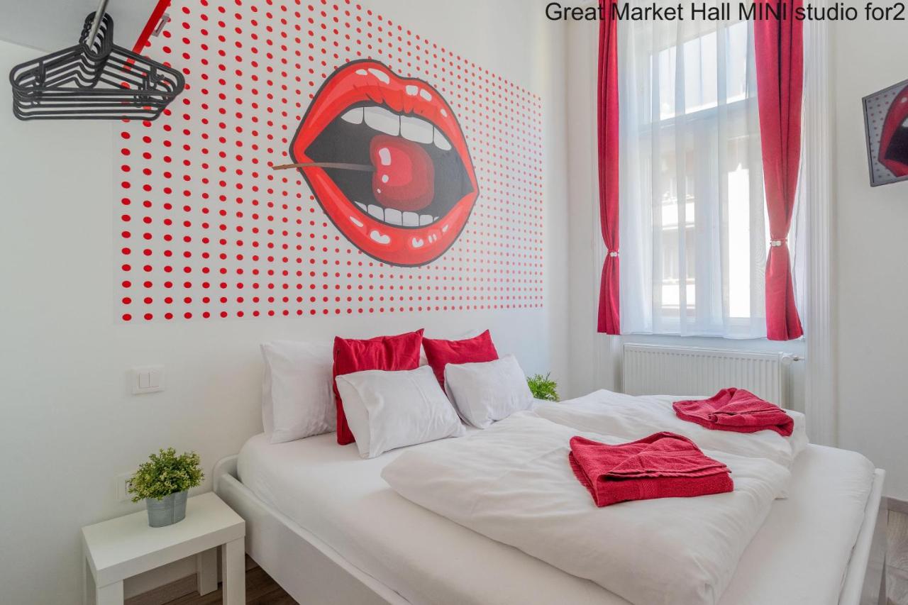 Great Market Hall MINI studio for 2
