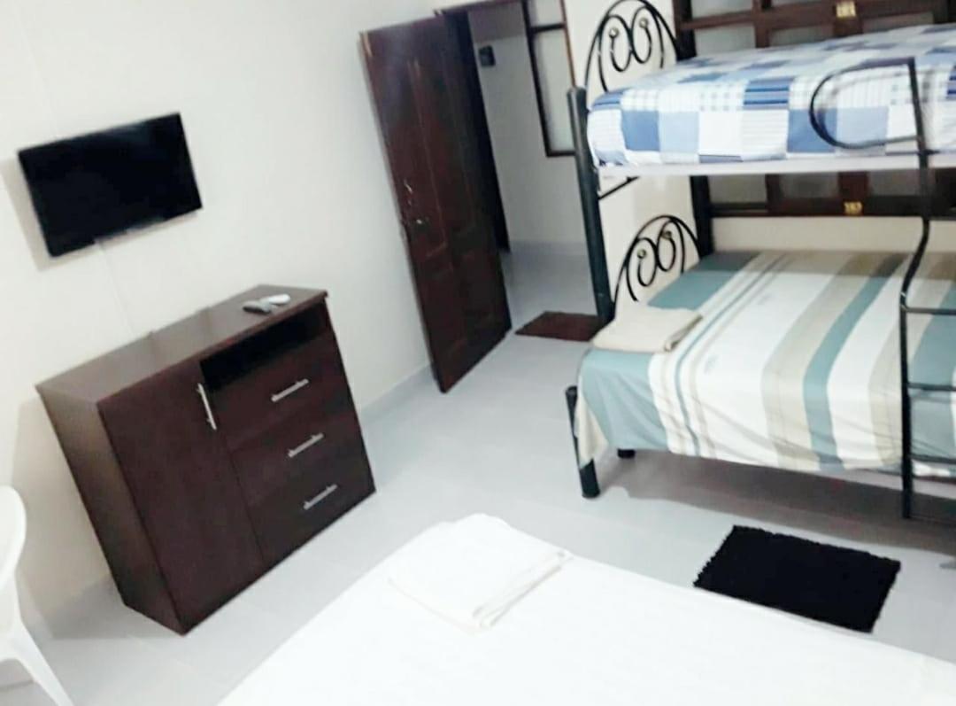 Camera Familiare con Bagno in Comune