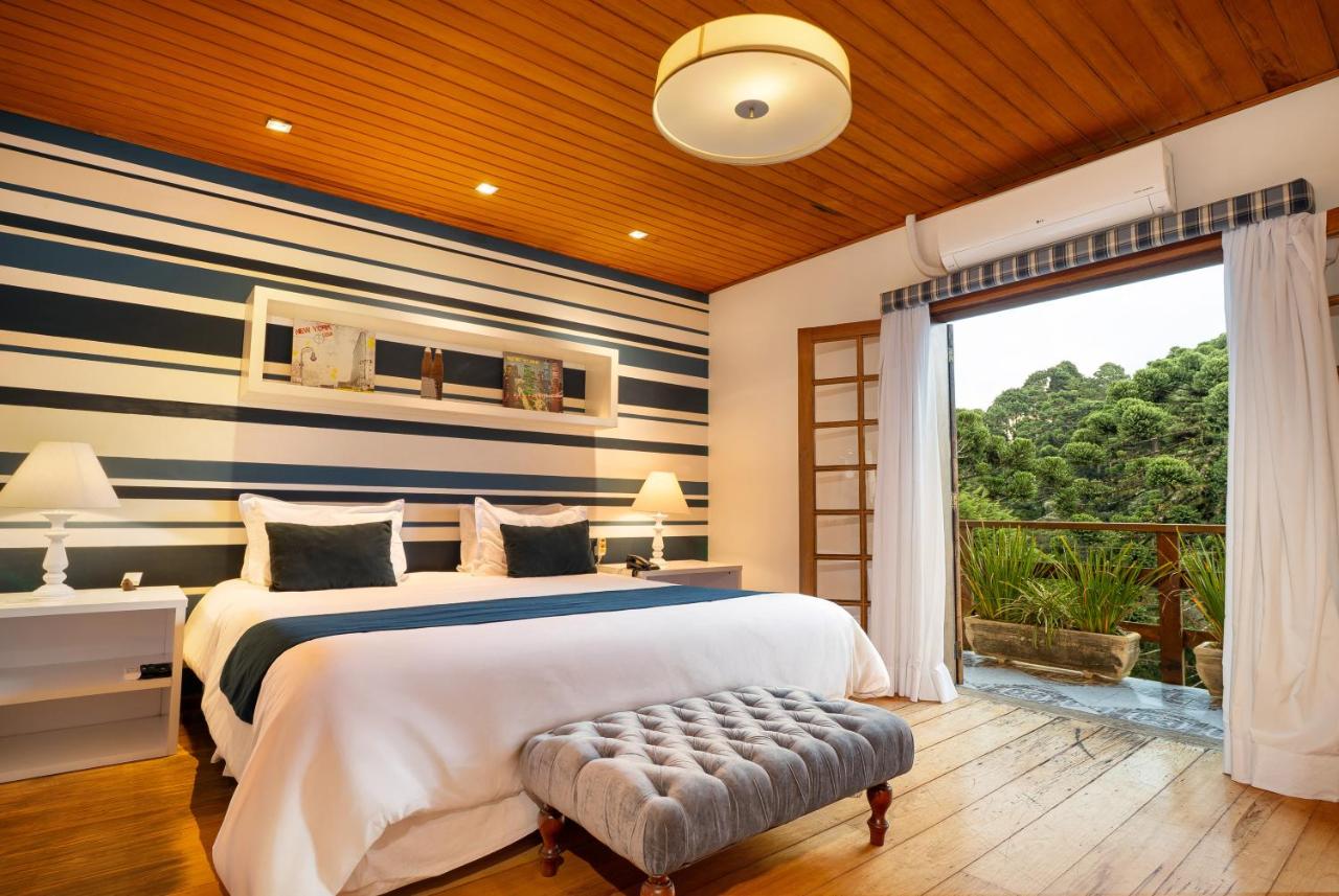 Suite mit Kingsize-Bett und Balkon