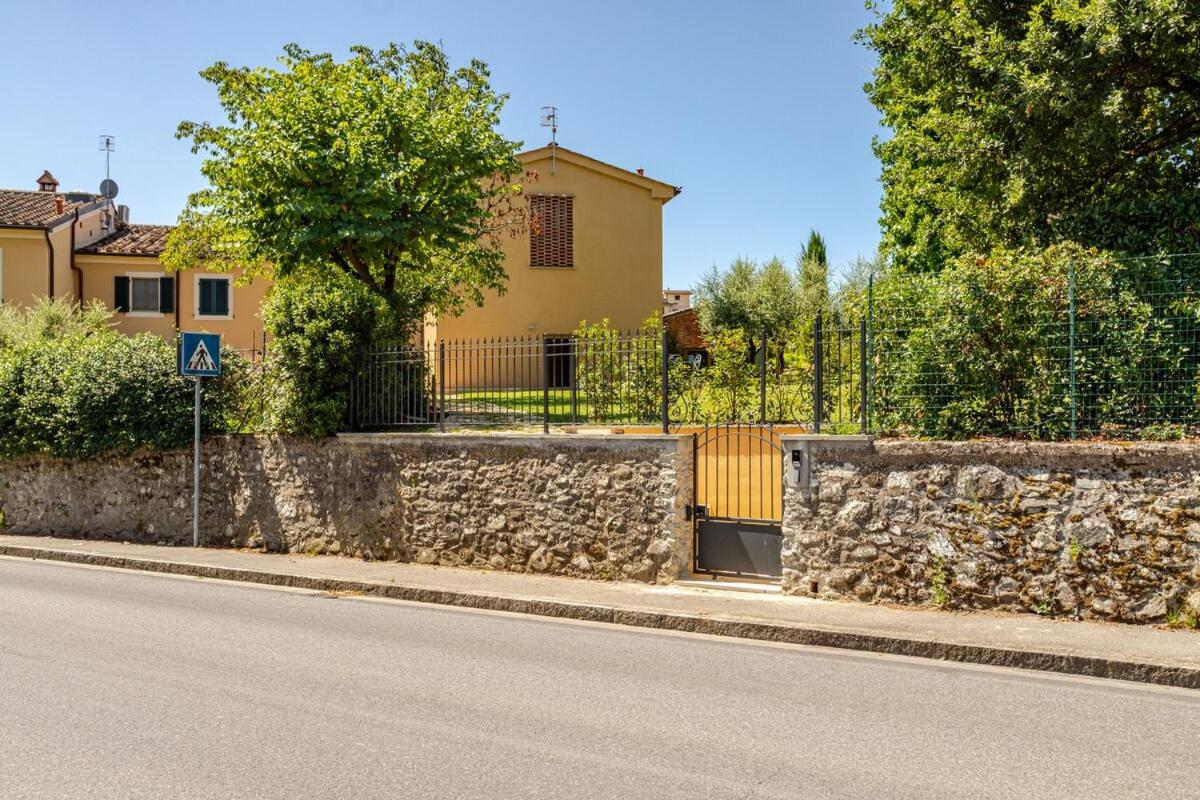 Il Fienile Pool and Garden Retreat in Tuscany - B&B Pistoia