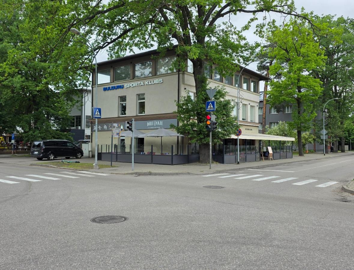 Vienibas prospekts 6 - B&B Jūrmala