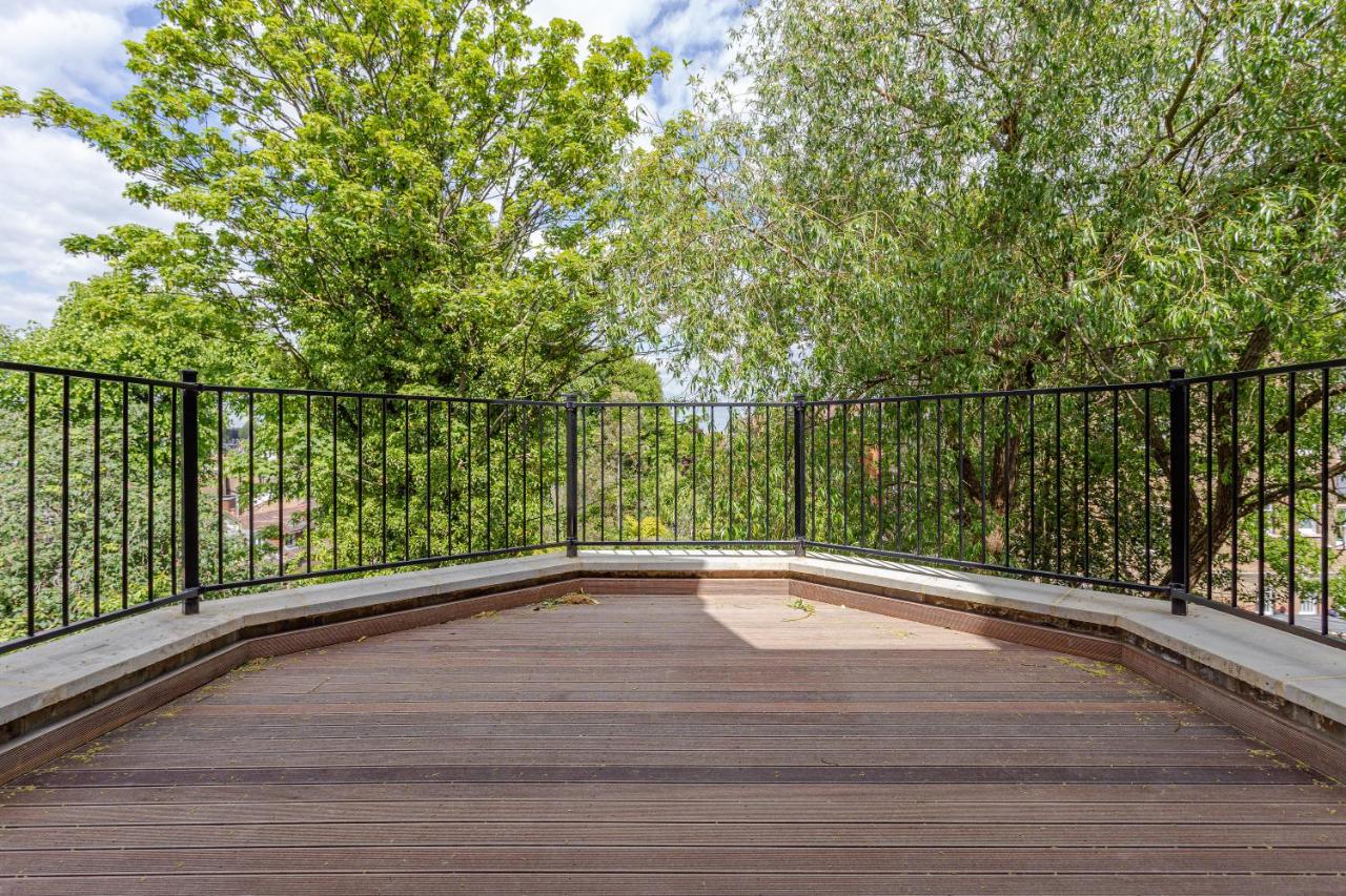 LuxLet Apartments - Heart of Hampstead, London - B&B London