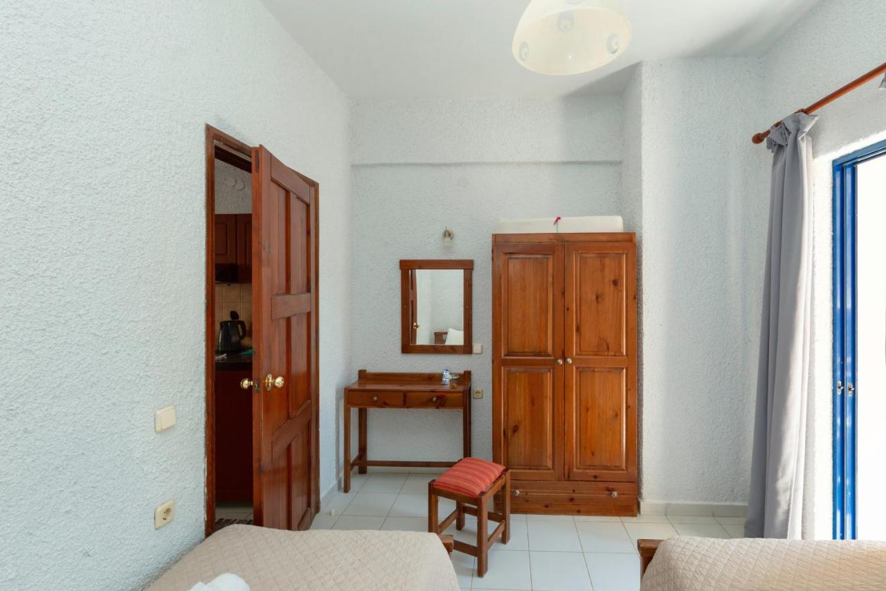 Standard Apartment with Garden and Sea View