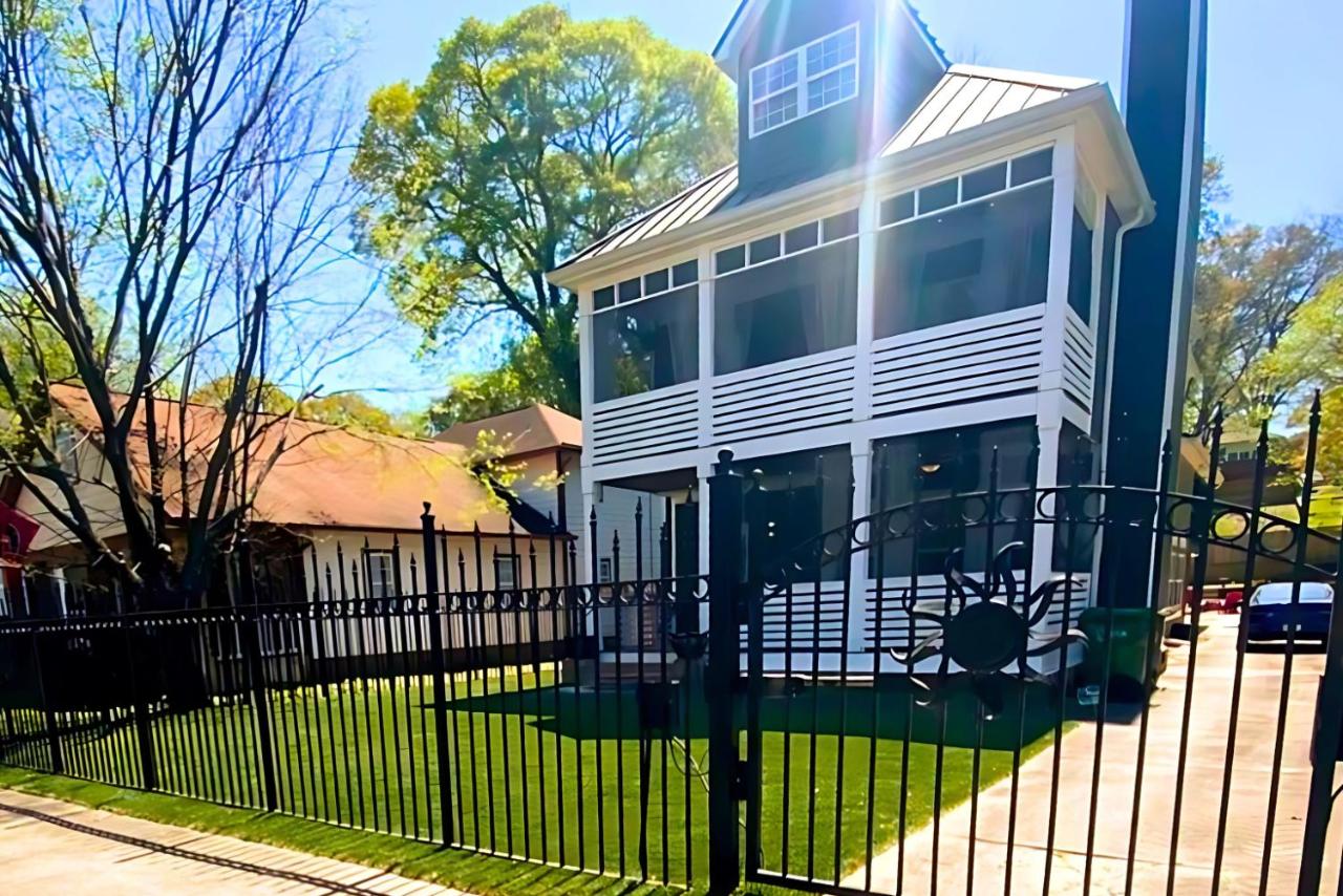Luxe 4 Bed ATL Retreat - Pool Fire Sauna Theater - B&B Atlanta
