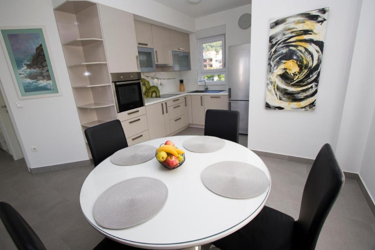 Apartments Marko & Luka - Bed and Breakfast Promajna