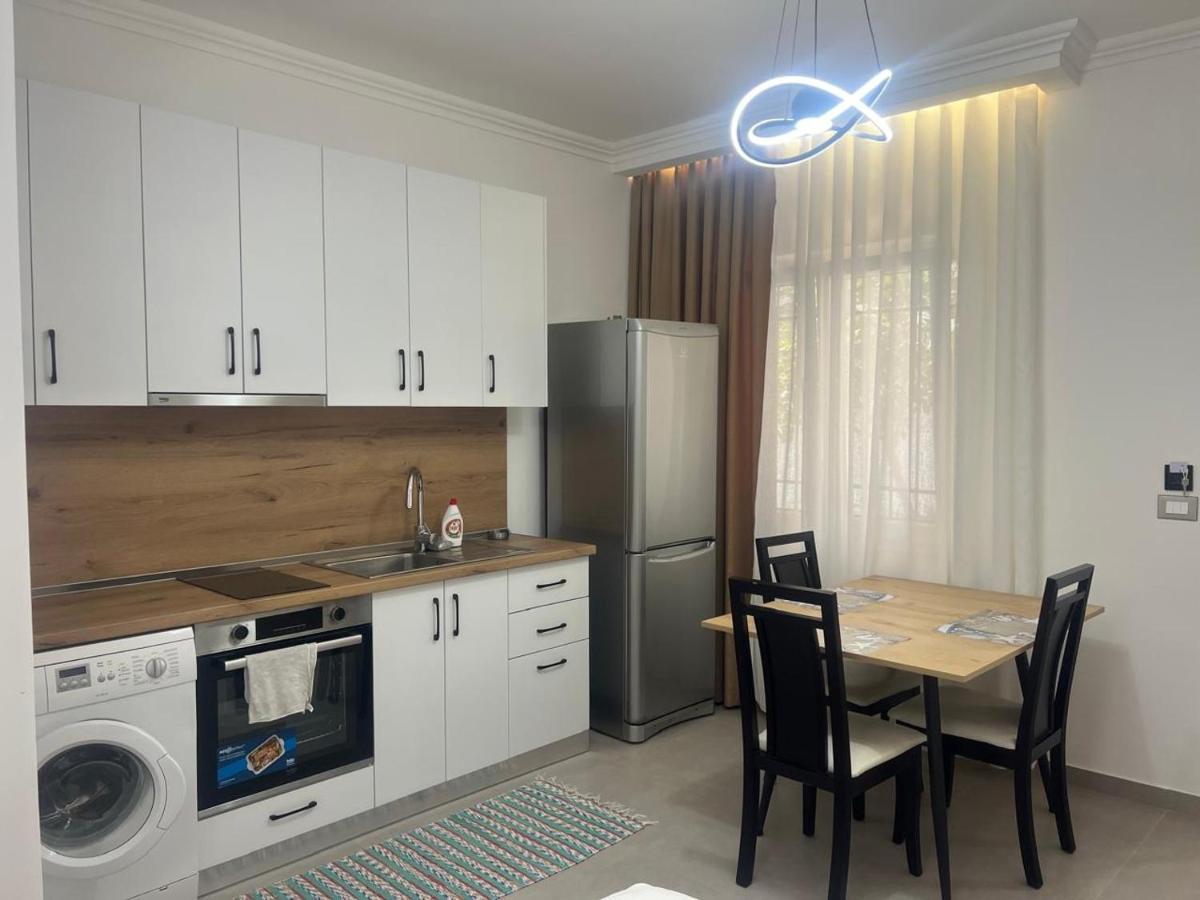 Seaside Family Apartament 1 - Chambres d’hôtes Shëngjin