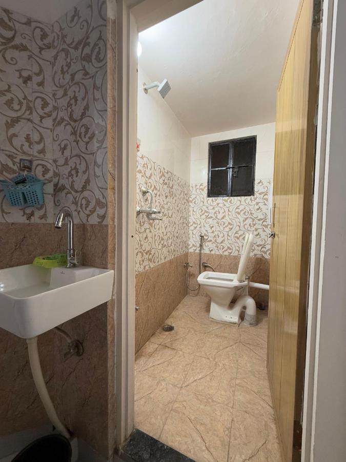Camera Matrimoniale Standard con Bagno in Comune