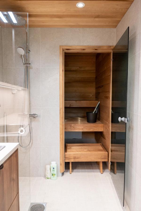 Newly renovated family apartment, parking, sauna, balcony - Ferienwohnung Jyväskylä