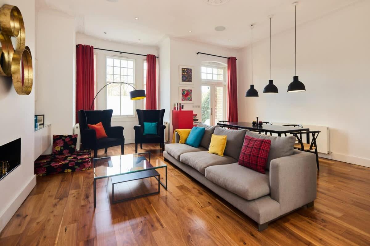 The Clapham Crib - Spacious 4BDR House with Patio - B&B London