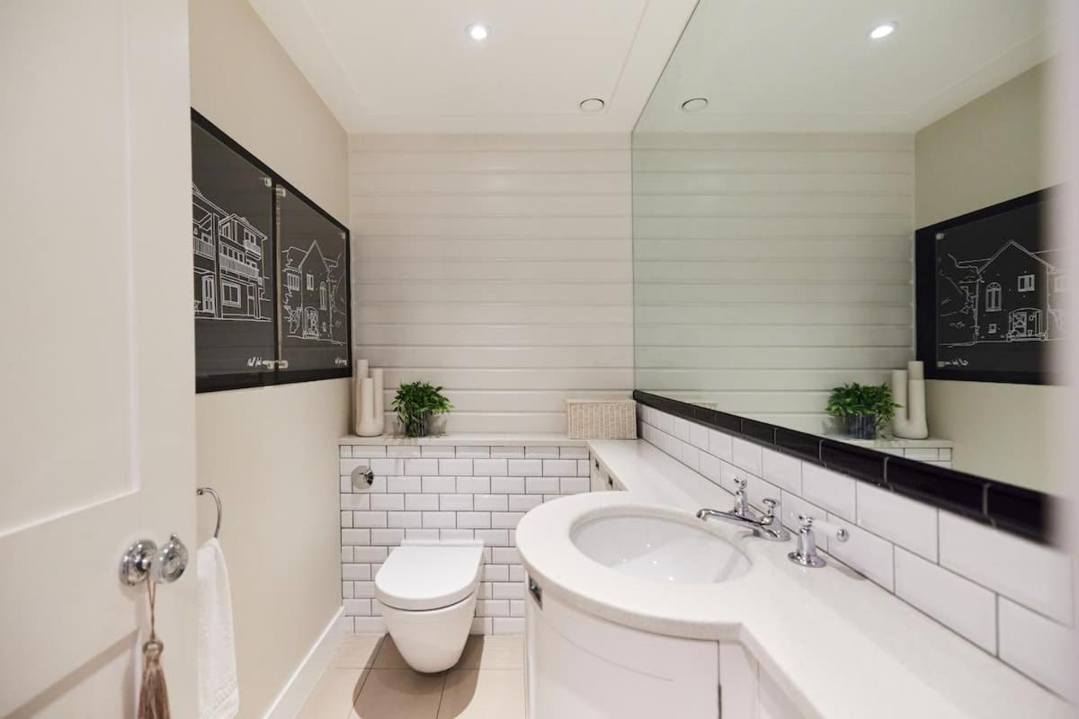 The St. Lukes Garden Place - Spacious 4BDR House with Garden and Terrace - B&B