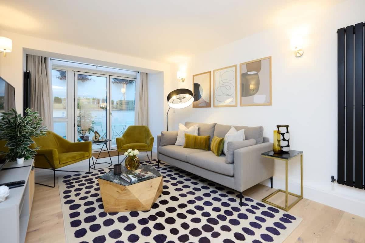 The Melbray Gem - 2BDR Apartment with Courtyard - Chambres d’hôtes Londres