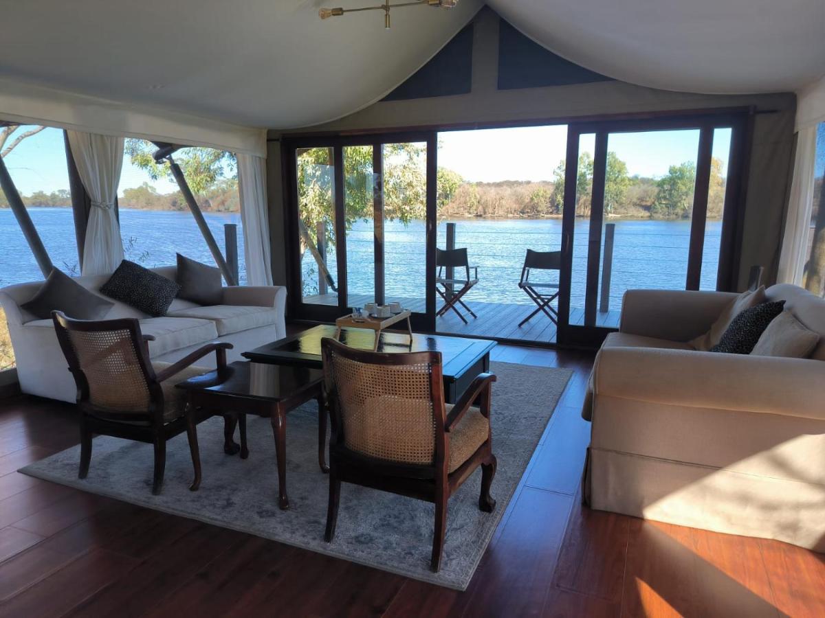 Vaal River Royal Mafube Luxury Tented Lodge - B&B Vosburg