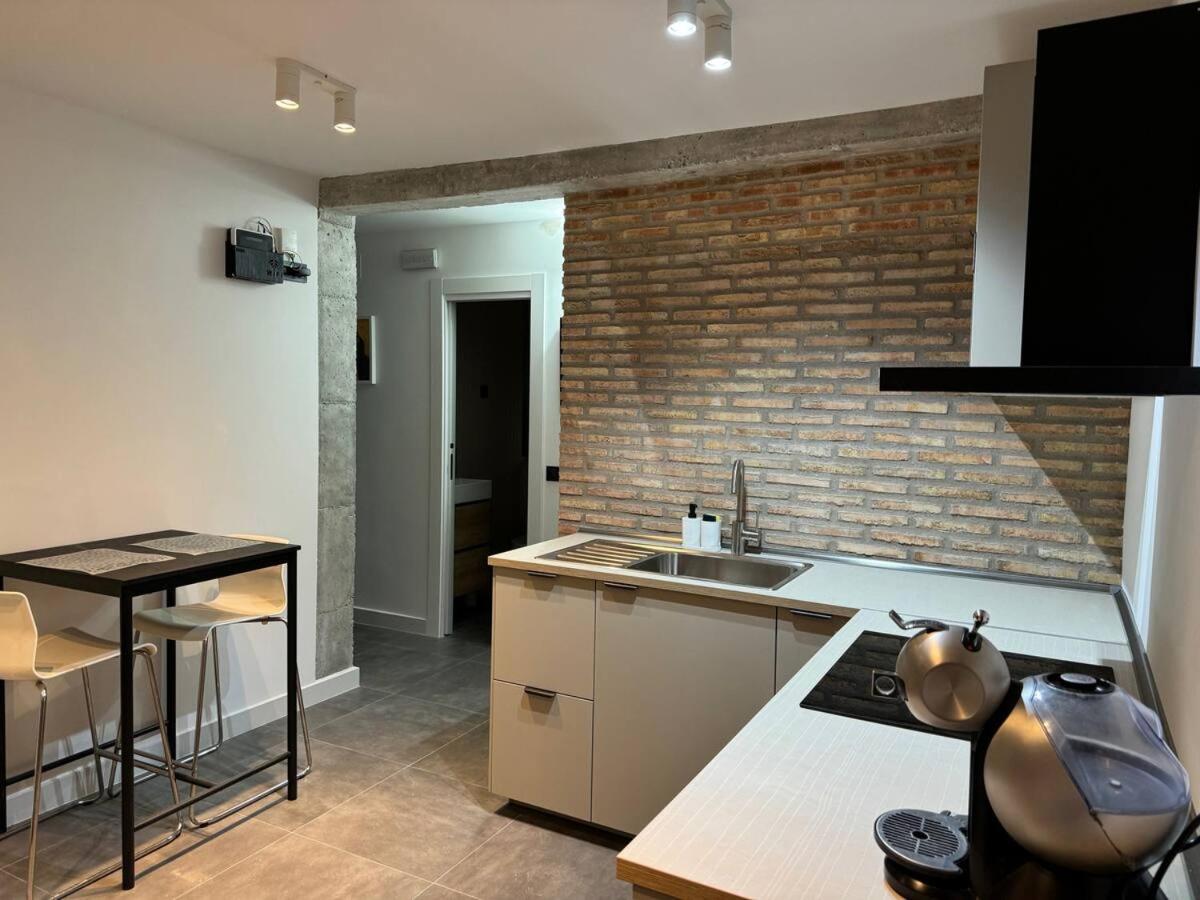 Cozy private room with shower #1 - Bed and Breakfast Madrid