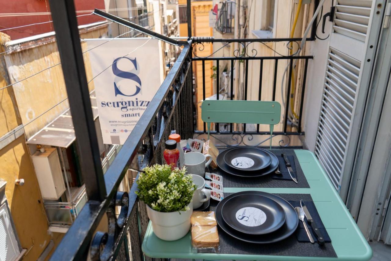Scugnizzo Apartment SMART - Ferienwohnung Neapel