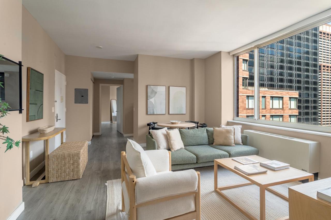 Chic NYC Stay Steps from Times Square with 2 bedroom - B&B