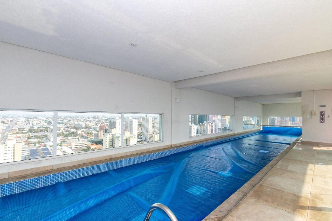 Central Station com garagem e piscina! - B&B Curitiba