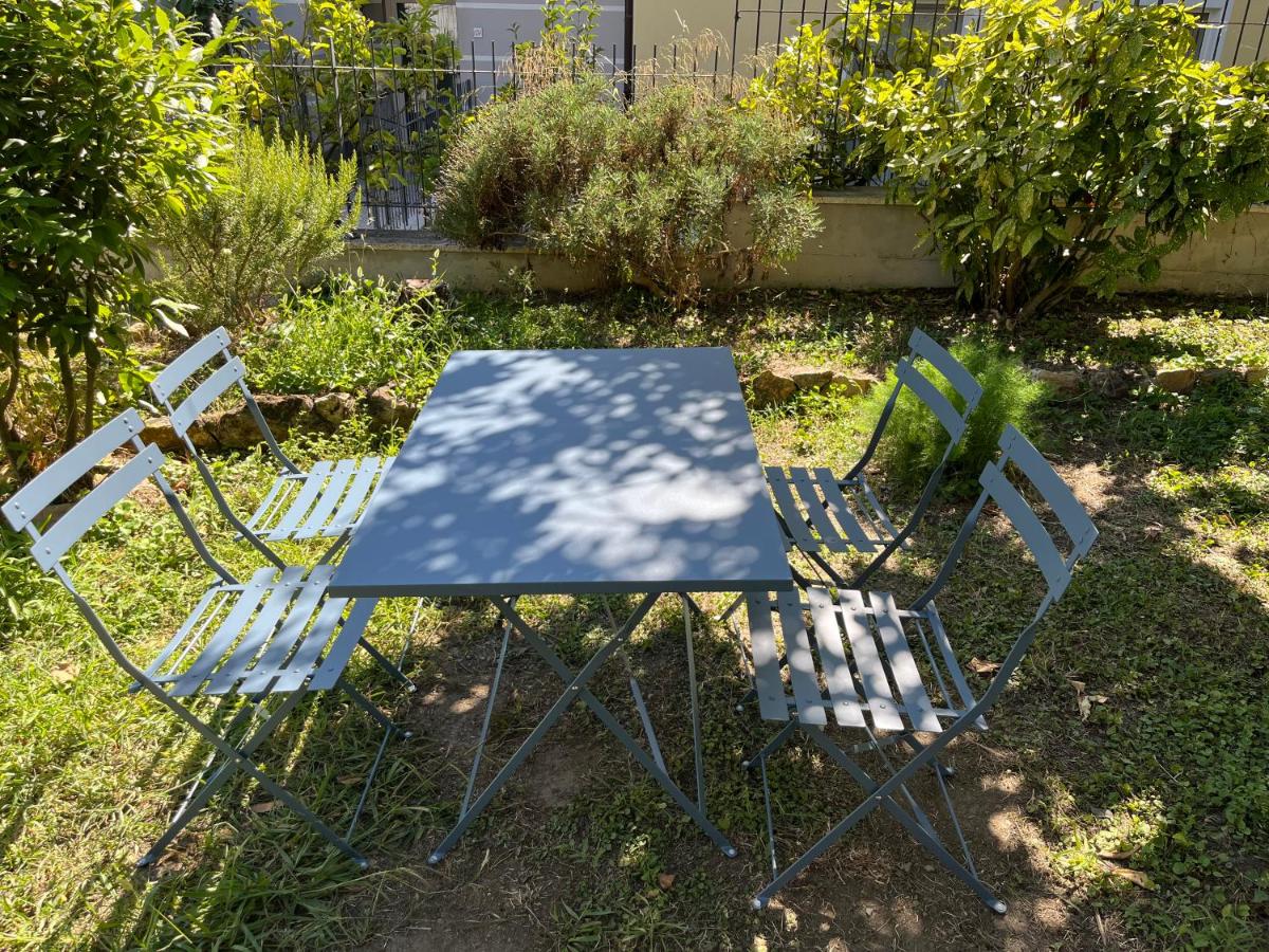 Appartamento con giardino e posto auto - B&B Celle Ligure
