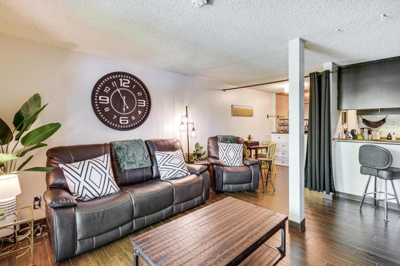 Walk to Virginia Lake: Reno Condo w/ Balcony! - Ferienwohnung Reno