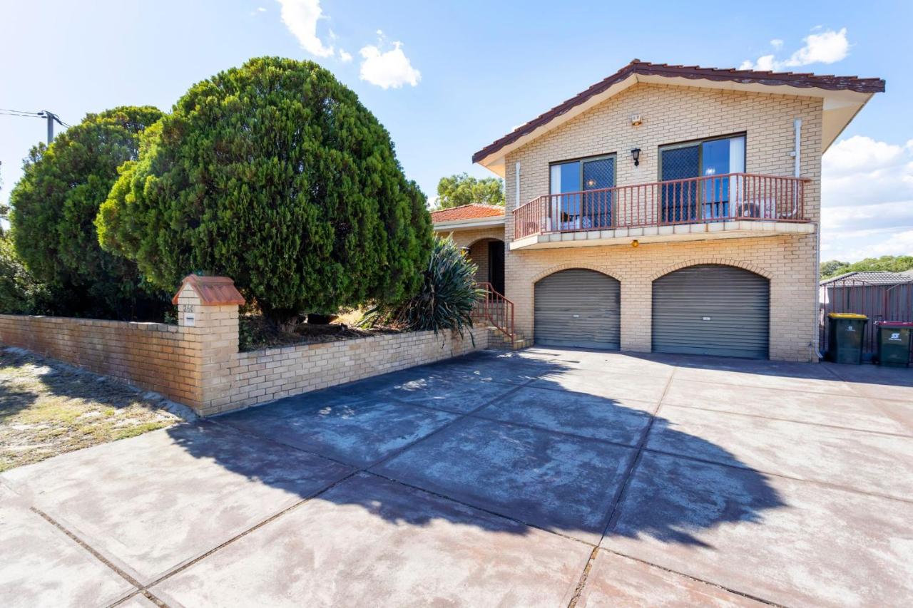 Spacious Family Home - B&B Perth