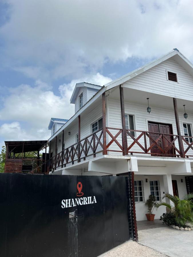 Casa De Shangrila - B&B Ciudad de Belice