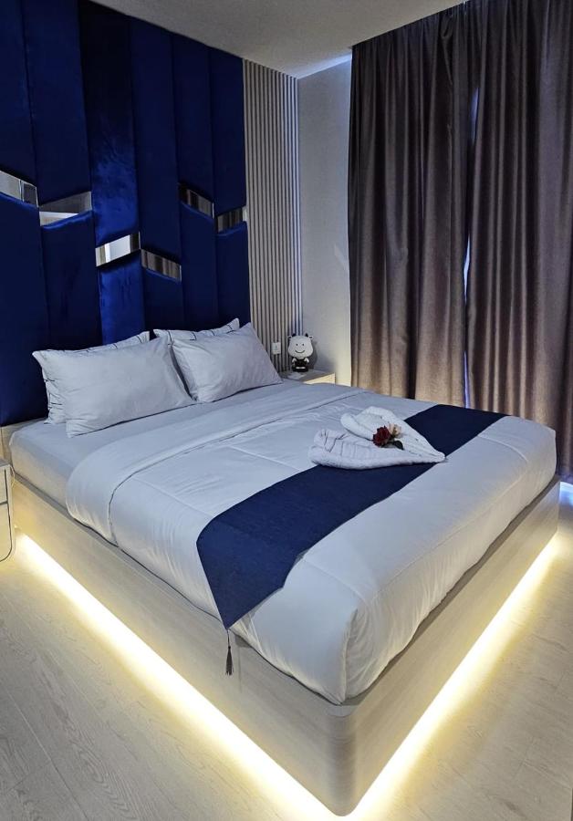 Risa Formosa, studio 25-10 - B&B Jodoh