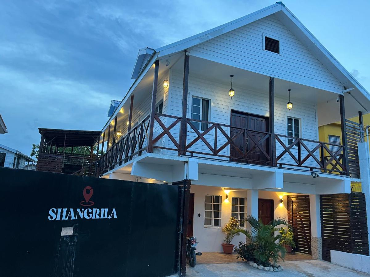 Comfort Driepersoonskamer met Douche