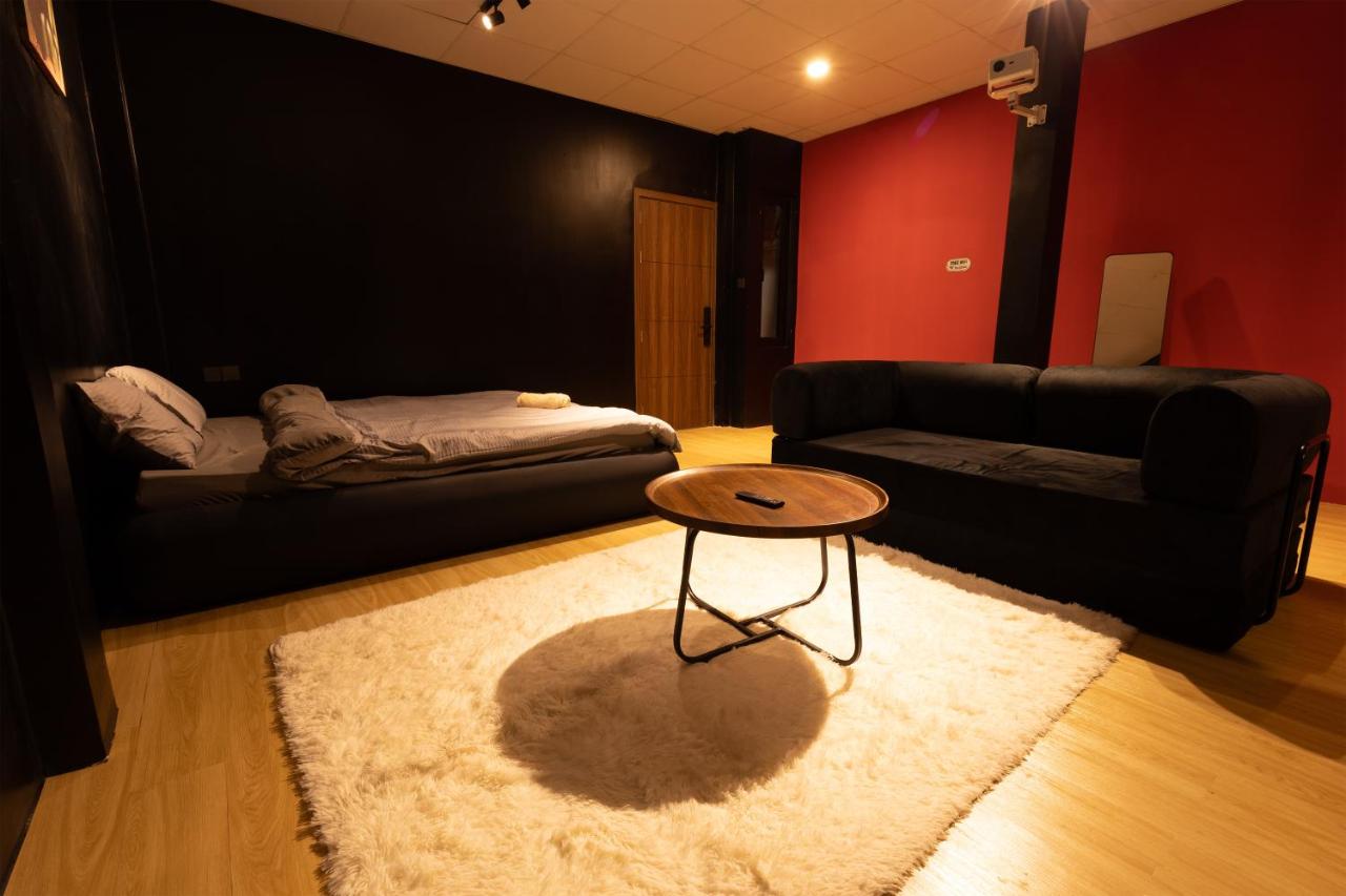 Estudio con sofá cama