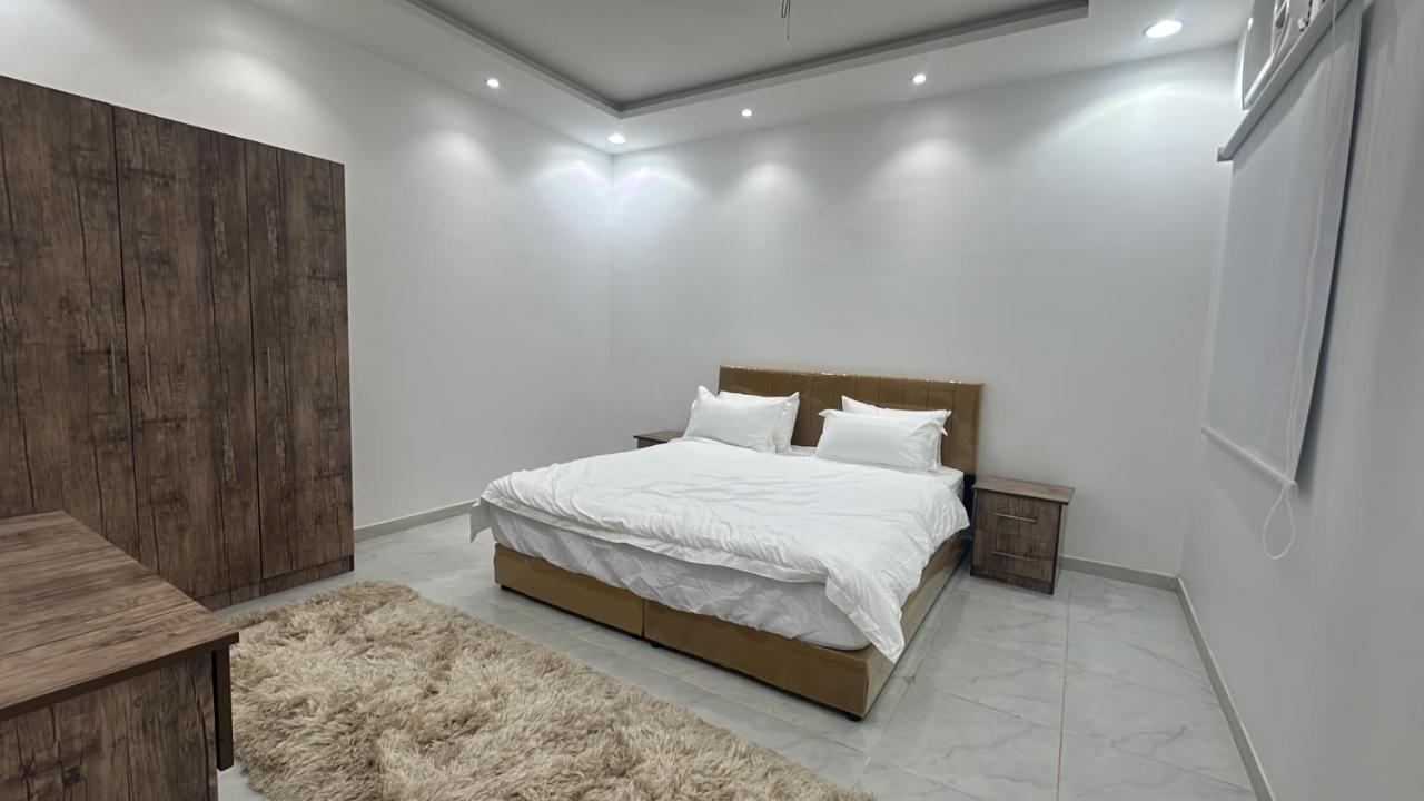 شقة جديدة اربع غرف نوم داخل حدود الحرم ومدخل مستقل - Bed and Breakfast Al Madīnah