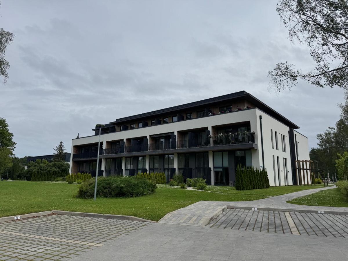 Sheraa Home - B&B Ķesterciems