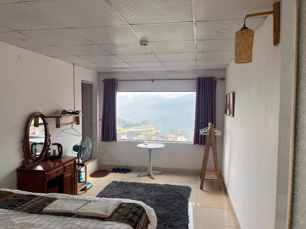 Double Room with Mountain View
