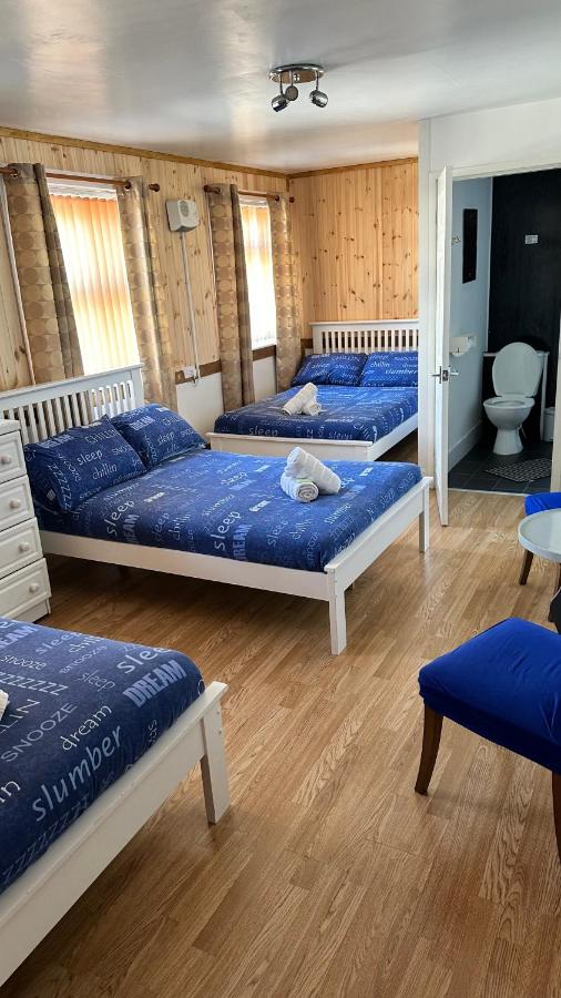 Chambre Familiale avec Salle de Bains
