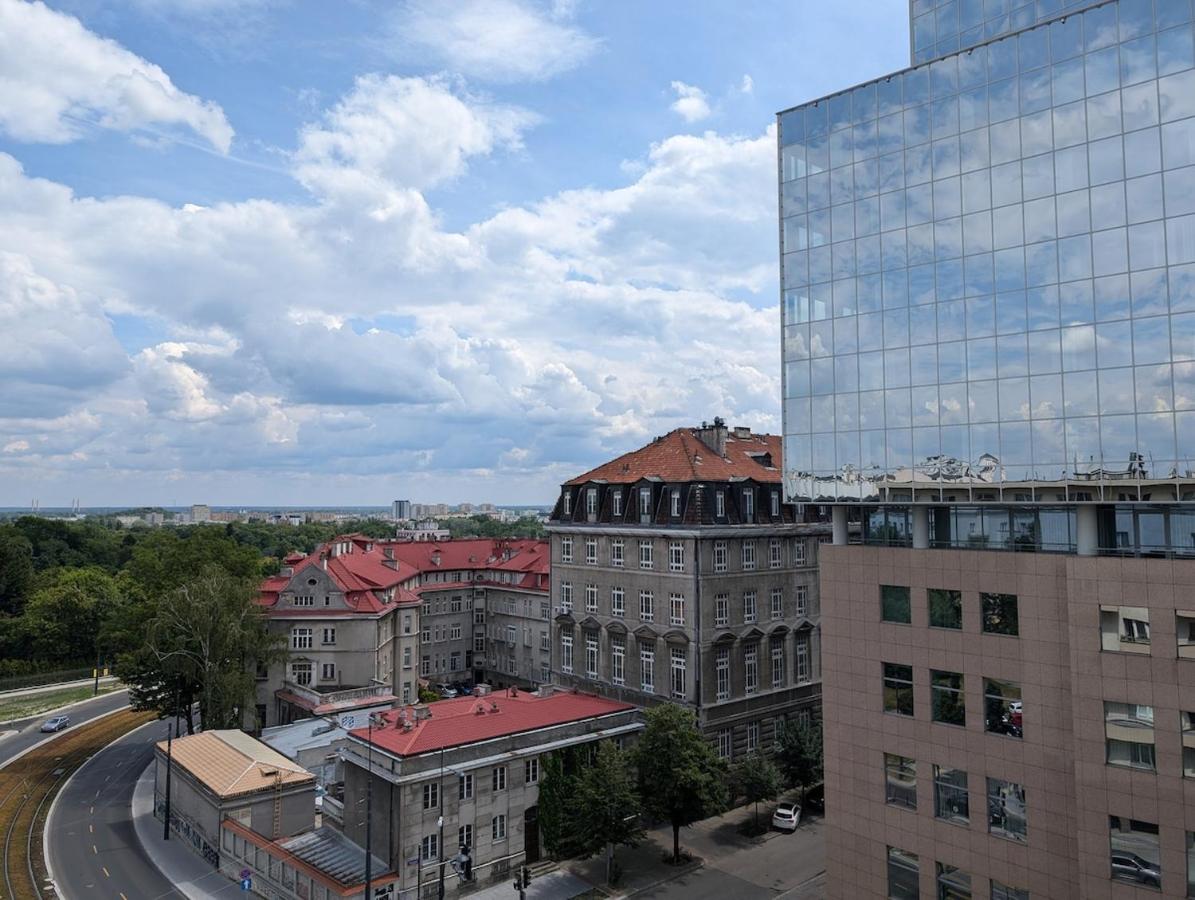 Royal Gardens Panorama Apartment by Cooee - B&B Warsaw