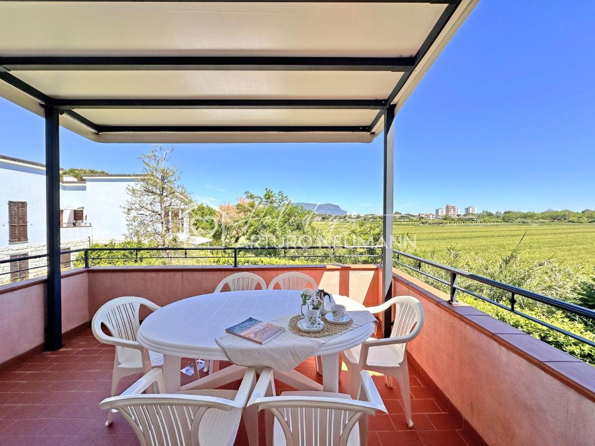 229 - Appartamento trilocale al primo piano con ampio terrazzo - al residence Adamo ed Eva con piscina e campo da calcetto climatizzato - PISCINA, SPIAGGIA e MINICLUB al White Beach Club inclusi nel prezzo - B&B Marcelli