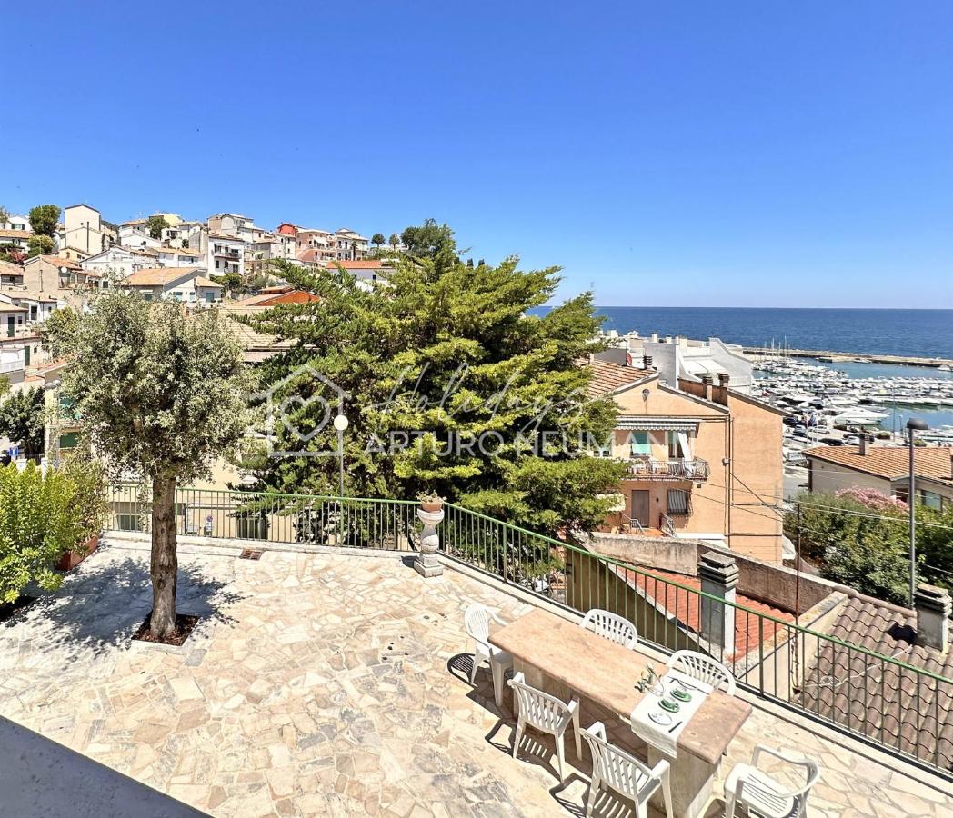 214 - Villa Anna - trilocale al piano terra con VISTA MARE STREPITOSA! SPIAGGIA gratis al WHITE BEACH CLUB fino al 14-9 esclusi Sab-Dom - B&B Numana