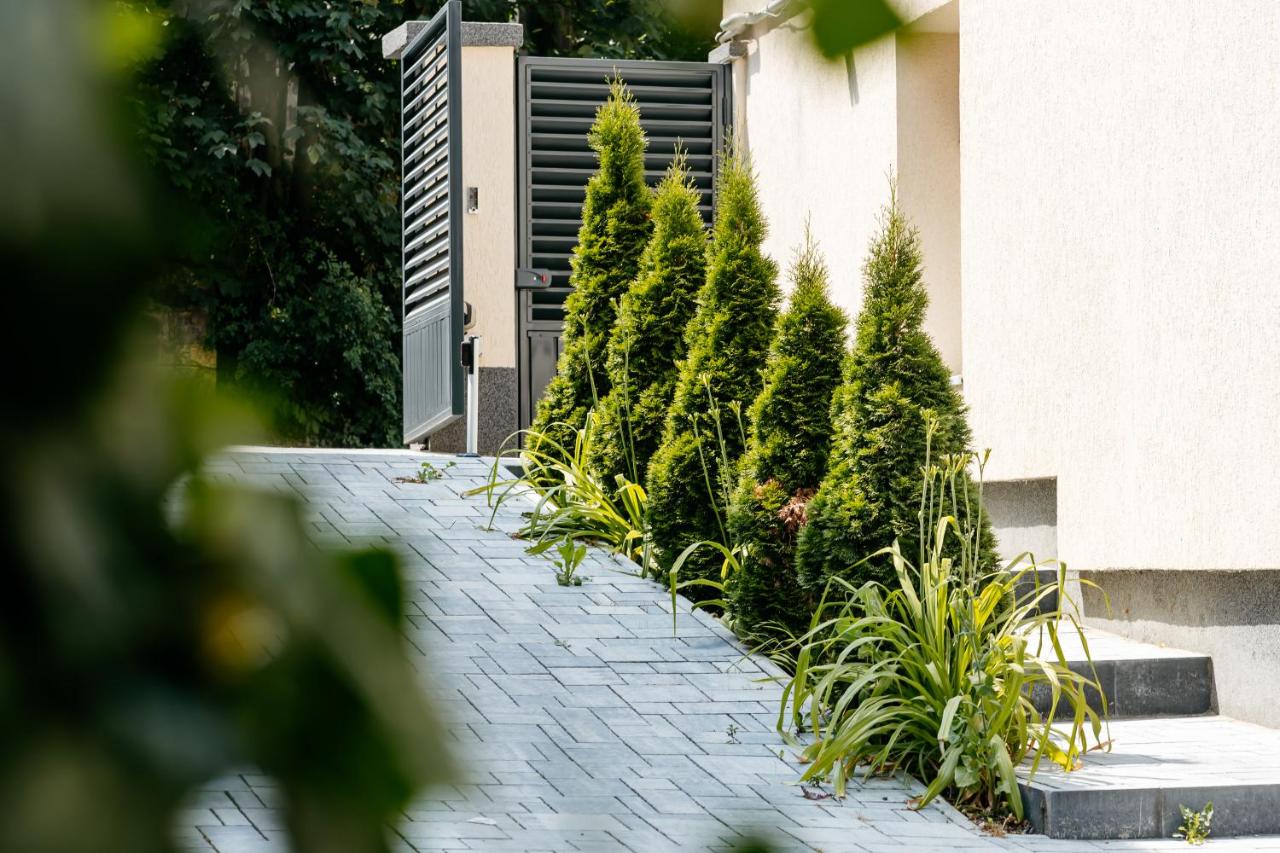 Appartamento con Vista Giardino
