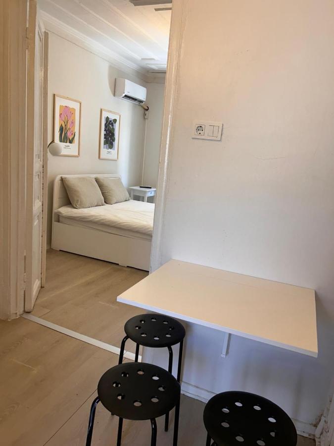 One-Bedroom Apartment with Sea View and Terrace