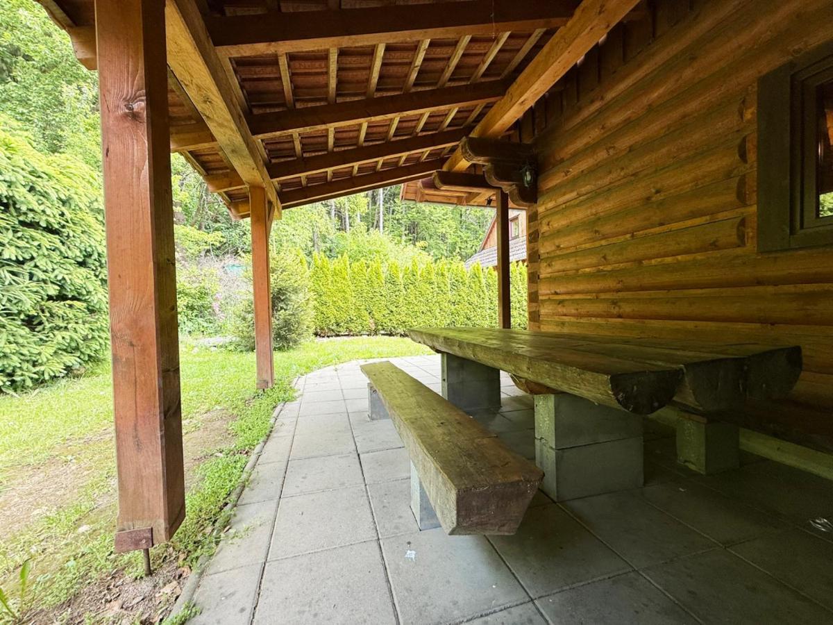Chata pod horou - Bed and Breakfast Valča