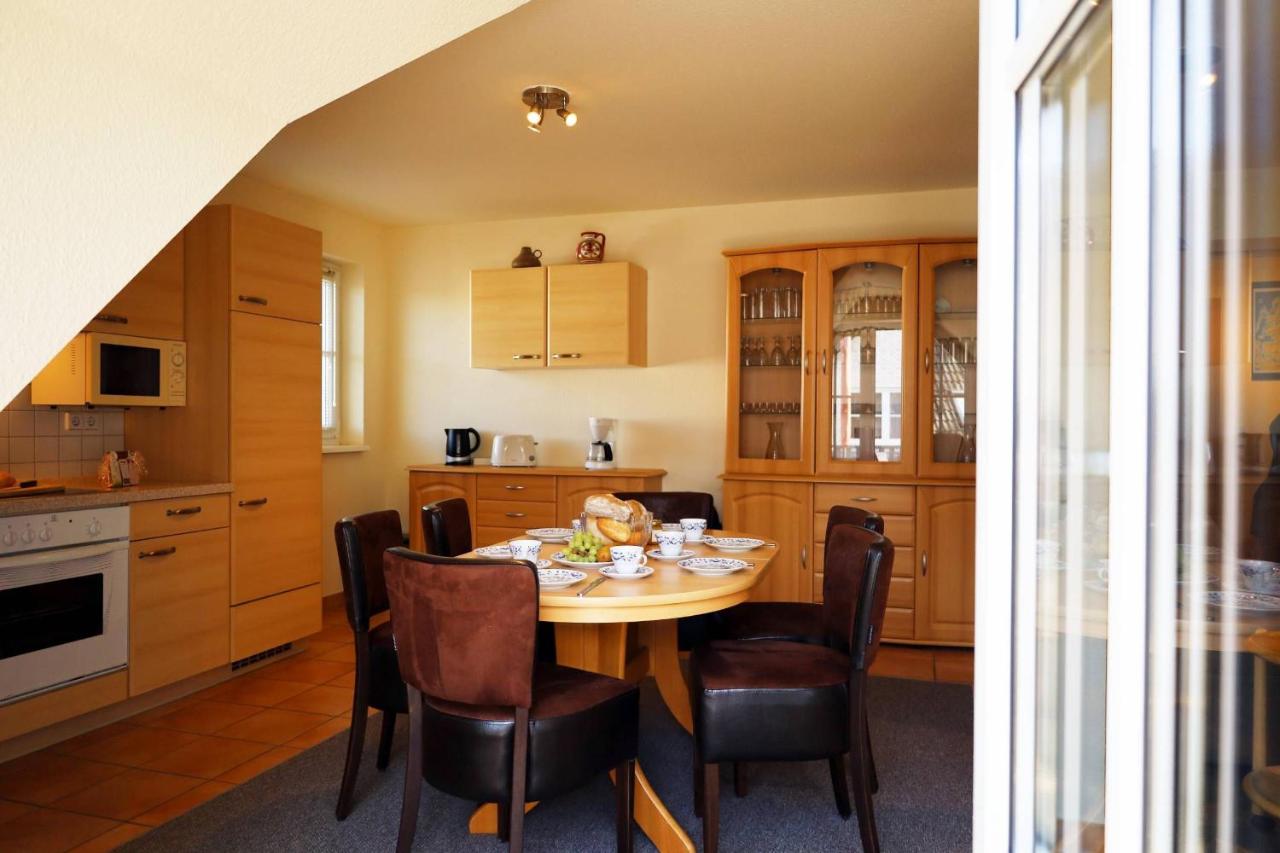 Apartamento de 2 dormitorios con balcón