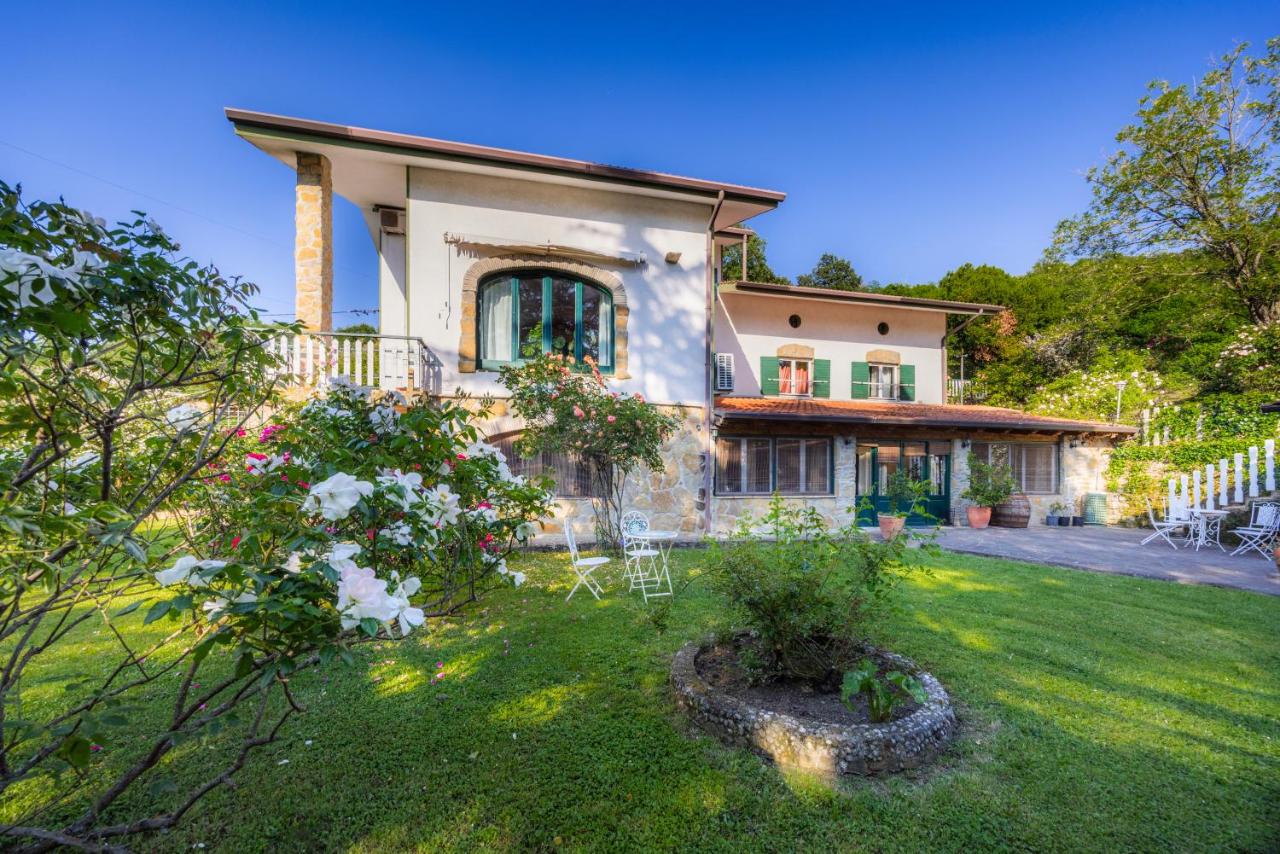 The Hug of Nature - B&B Villa Decani