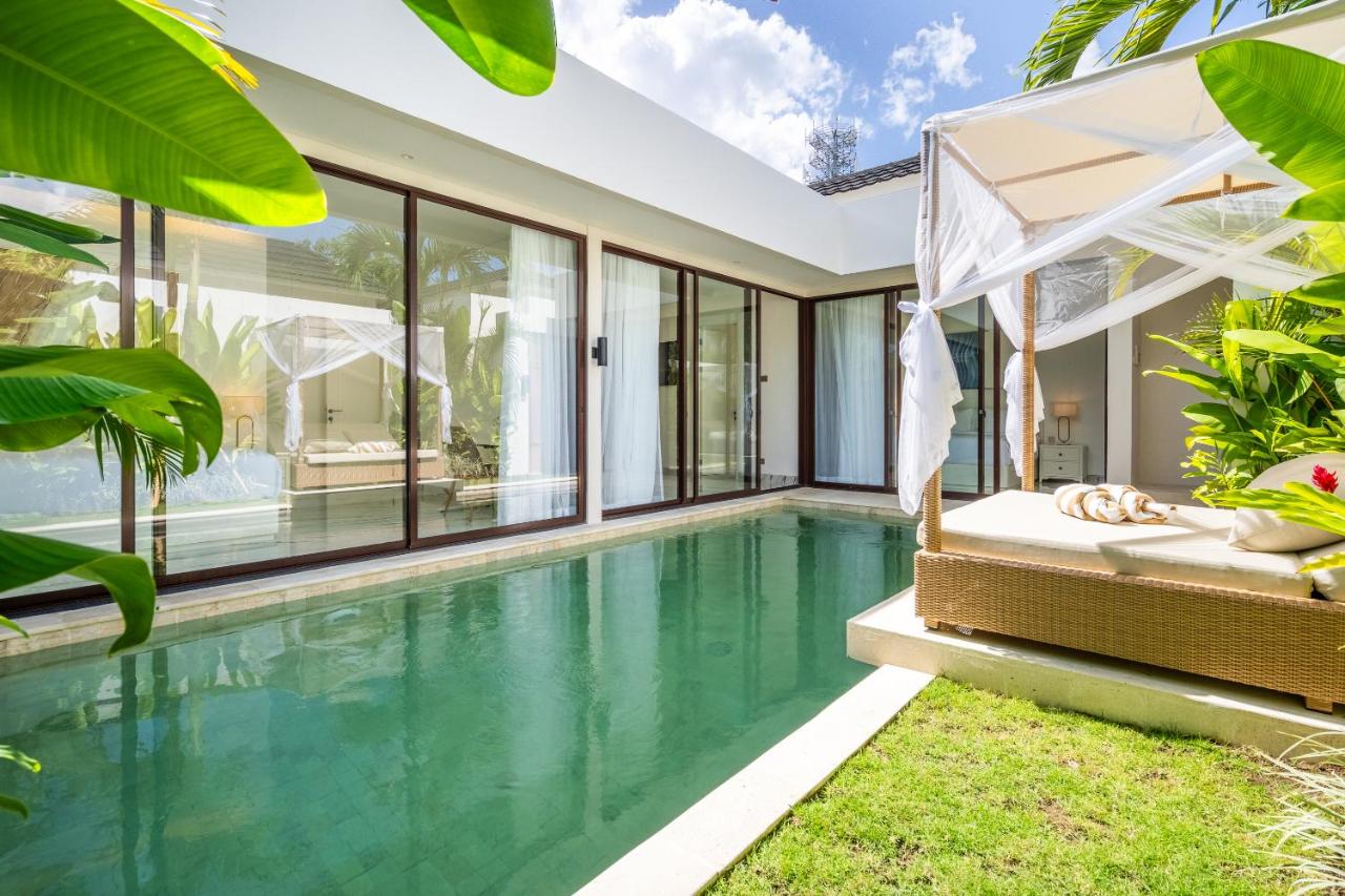 Frelin Villas - 1 BR, 2 BR Luxury Villa Complex - Bed and Breakfast Kerobokan