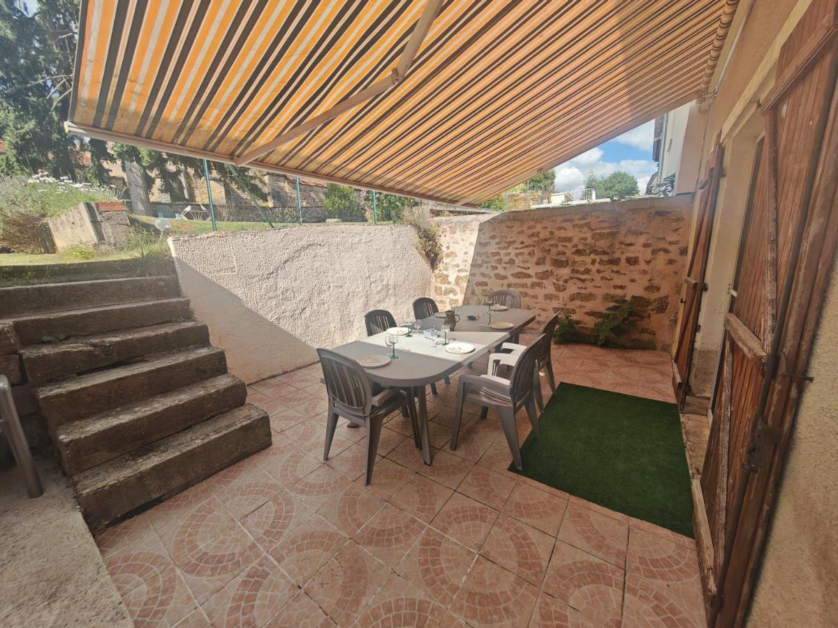 chez Émile côté face maison entière, 3 chambres, 2 salles de bains,jardin et terrasse - B&B