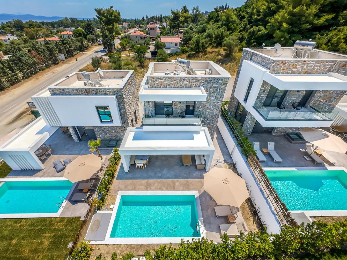 MadeHomes Villas Pefkochori - B&B
